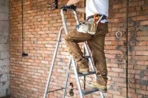 Do property management companies pay for repairs?